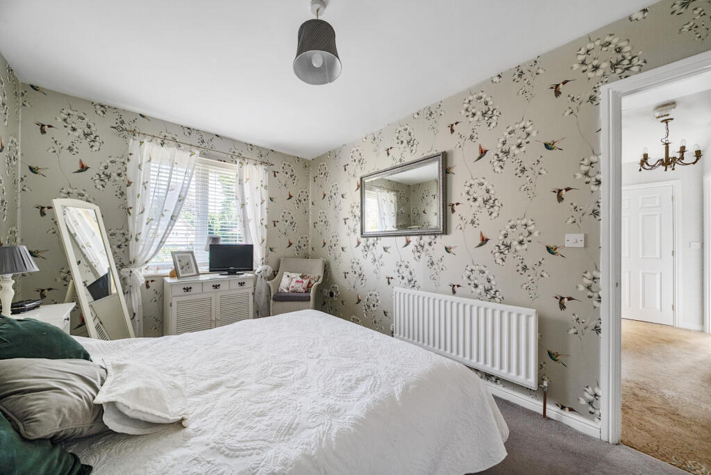 1320917-9-686bf7c...