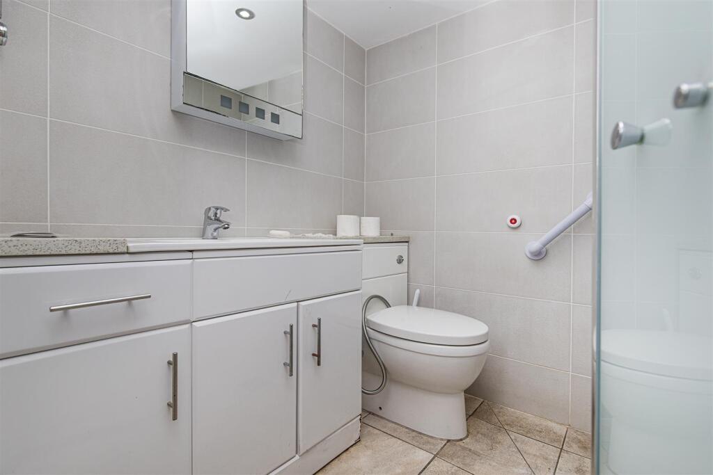 Bramleys Estate Agents - Height Green - Sowerby Br