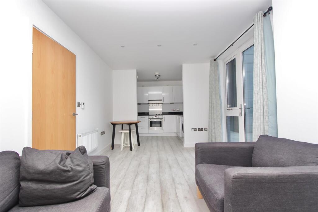 Aquarelle House, City Road