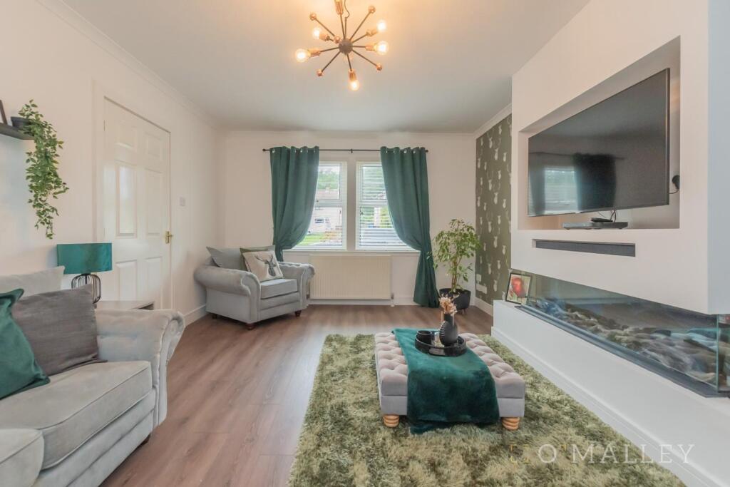 7. Living Room 2.jpg