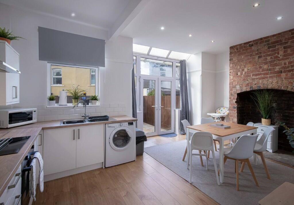 Kitchen diner