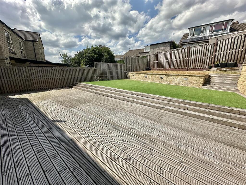 Bramleys Estate Agents - Abbey Close - Mirfield  (