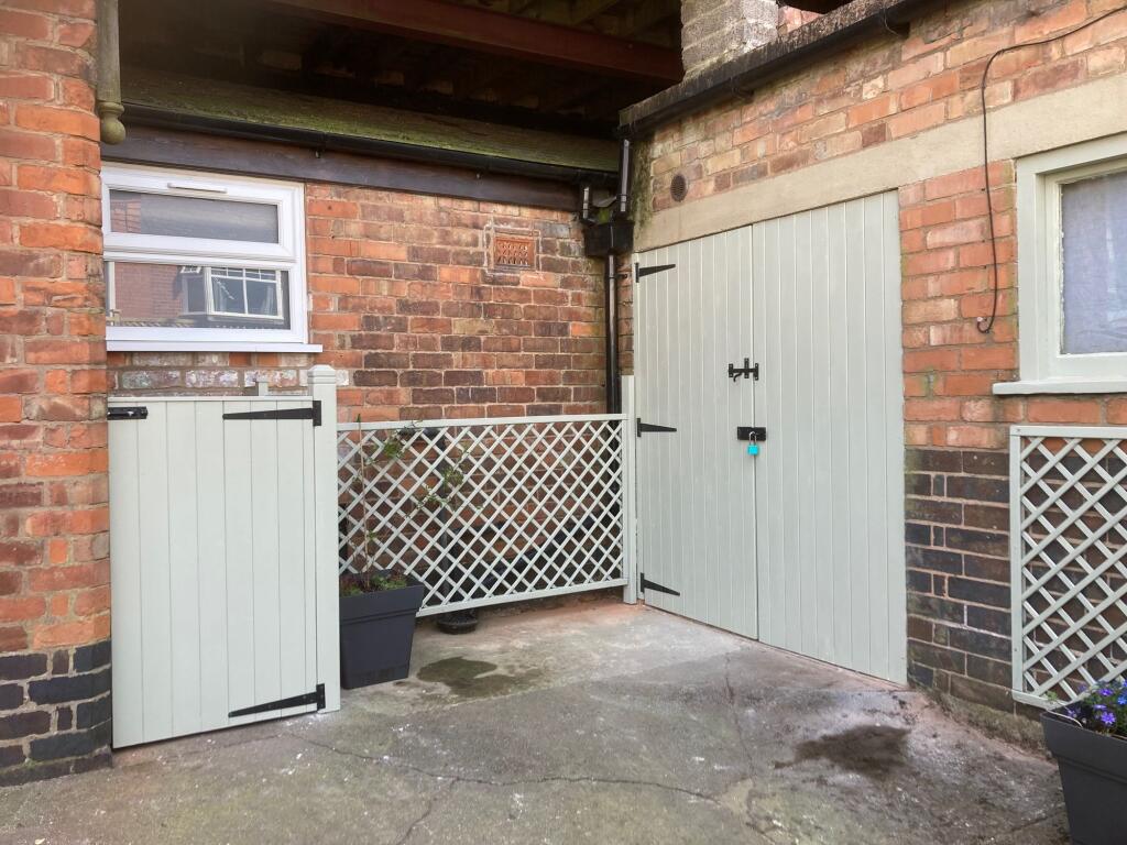 Outside Space 12a Fleetwood Road