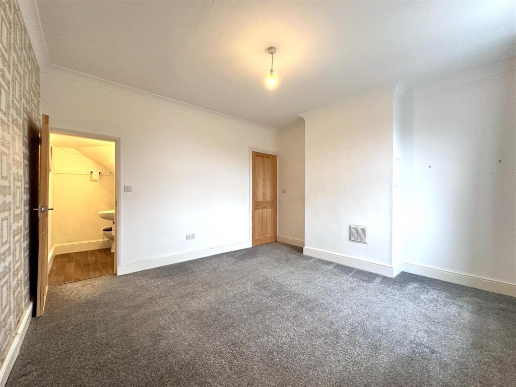 Bedroom One Into En-Suite 528