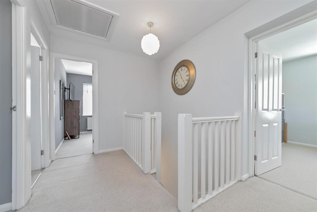 15BlackthornClose-52.jpg
