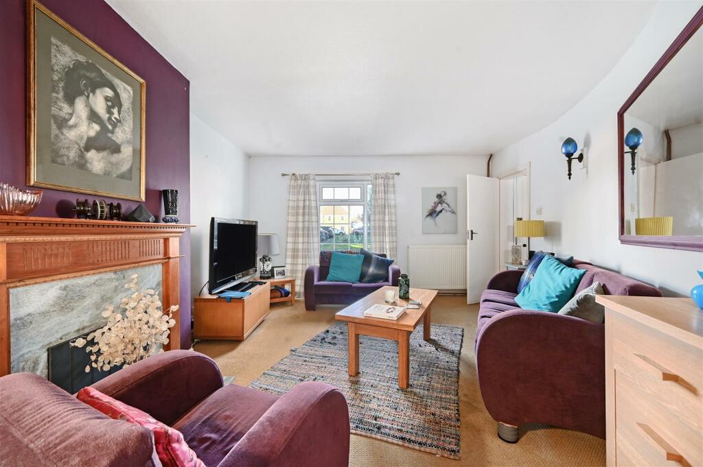 6 Westwell court tn30 (22).jpg