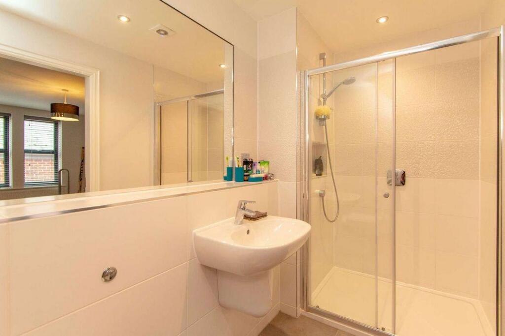 Bedroom 2 En Suite Shower Room.jpg