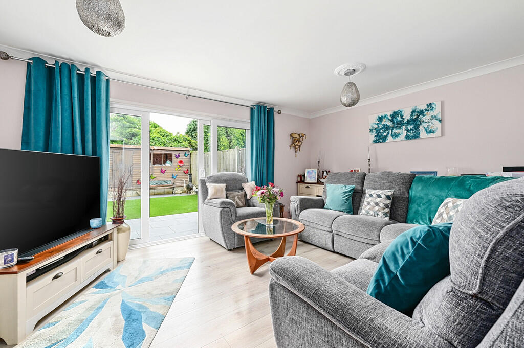 43 Foxley Close (...