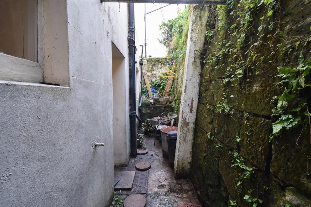 Rear courtyard