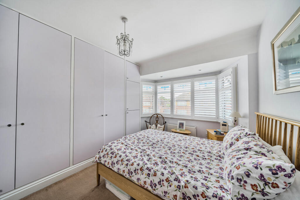 1295962-8-68307d9...