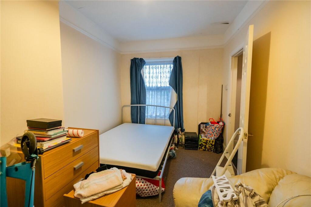 Bedroom 2 (2)
