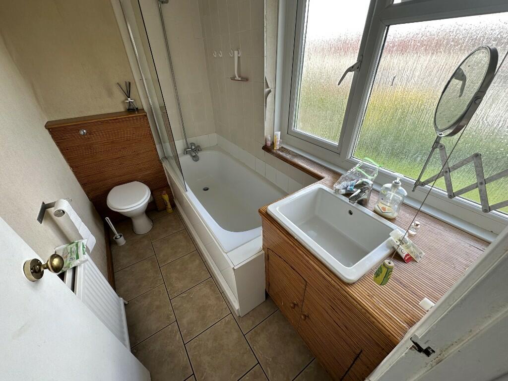 FITTED BATHROOM