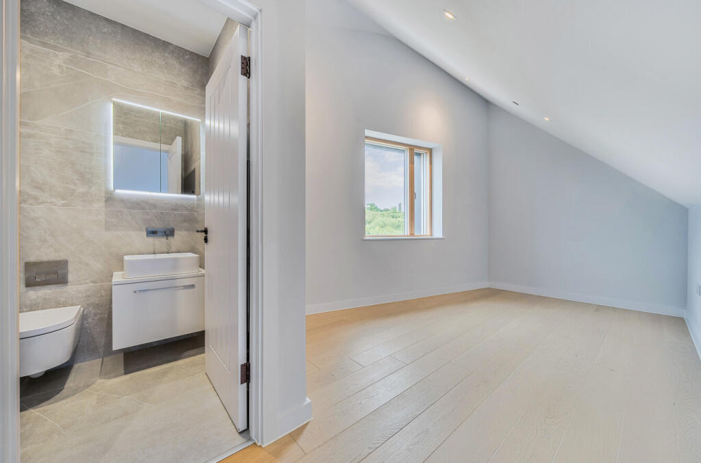 1315344-17-685aa8...