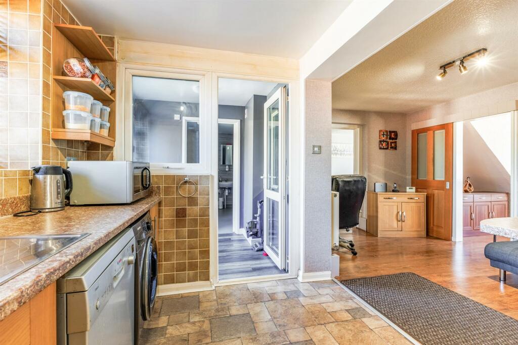 6R1A0444-HDR.jpg