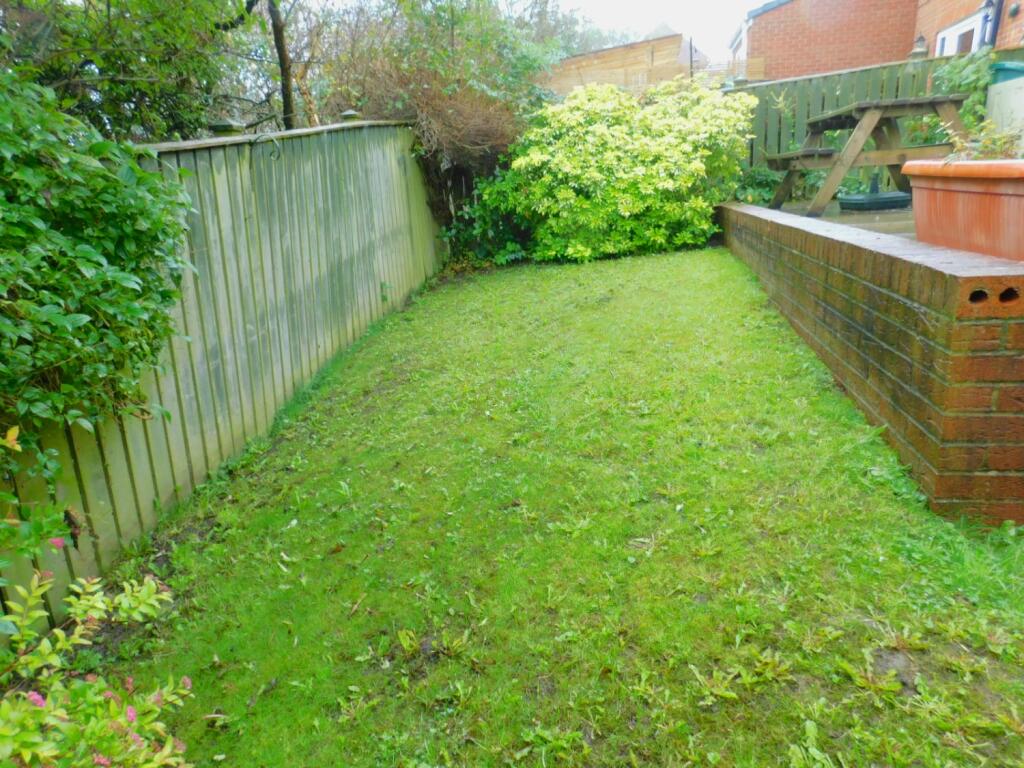11 the spinney (18)