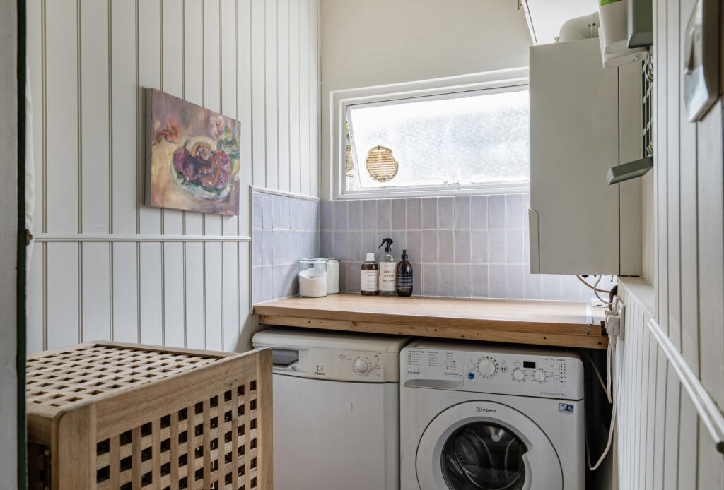 1361505-3-68e01fa...