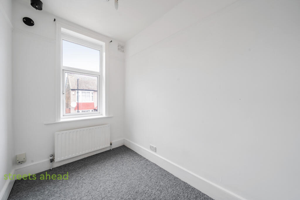 1f595629-942b-416...