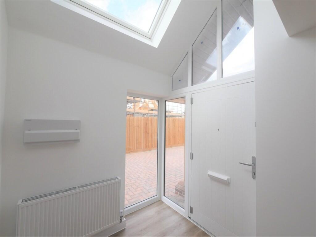 HALWAY1