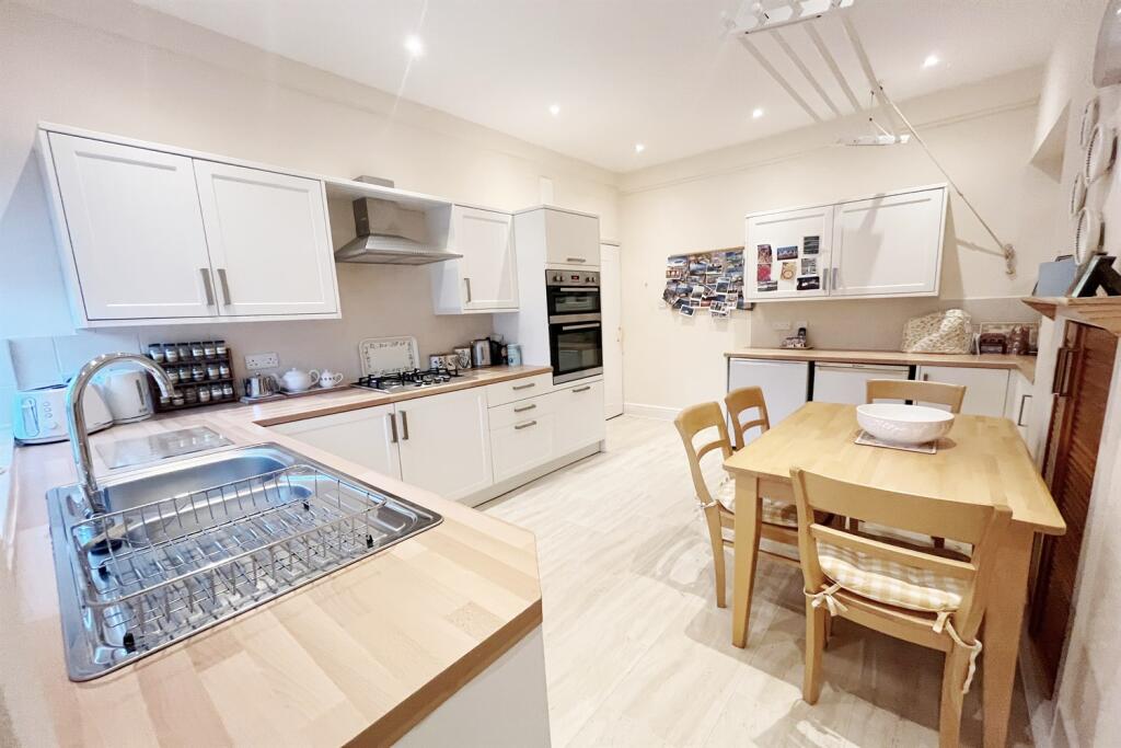 Kitchen Breakfast Ro