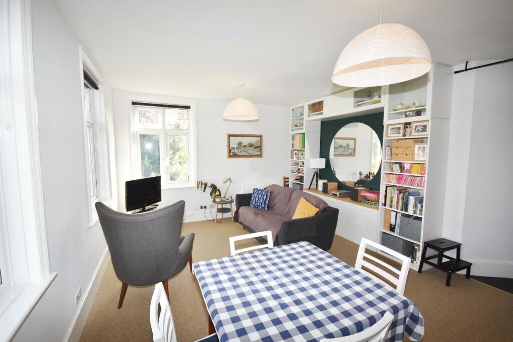 SITTING DINING ROOM