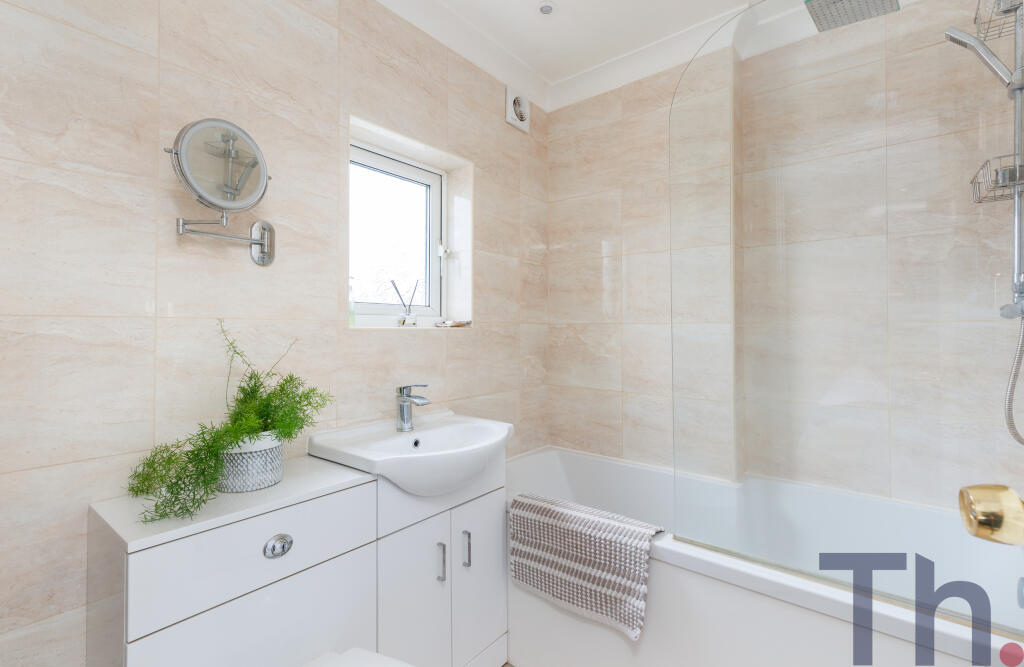 En-suite Bathroom