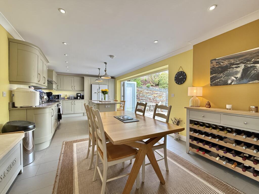 Impressive Kitchen/Diner