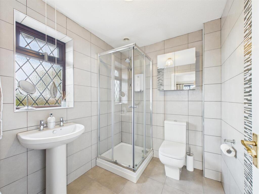 Superbly Appointed En-Suite Shower Room