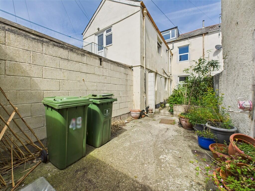 CAM03974G0-PR0141...