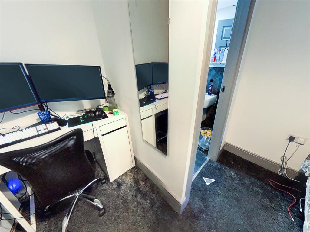 Screenshot 2024-10-0