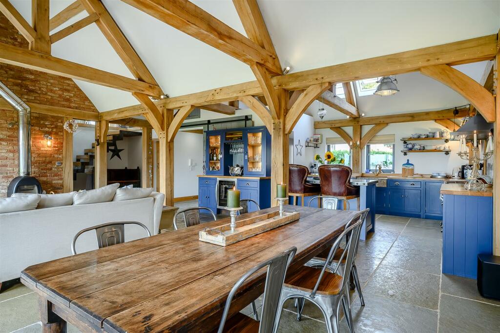 8568517-interior07.jpg