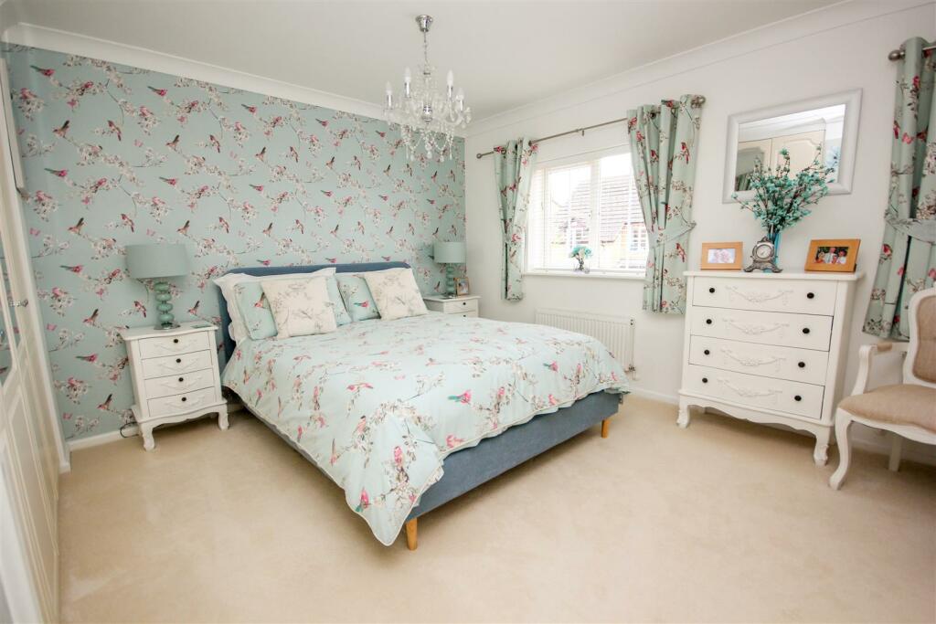 Master Bedroom.jpg