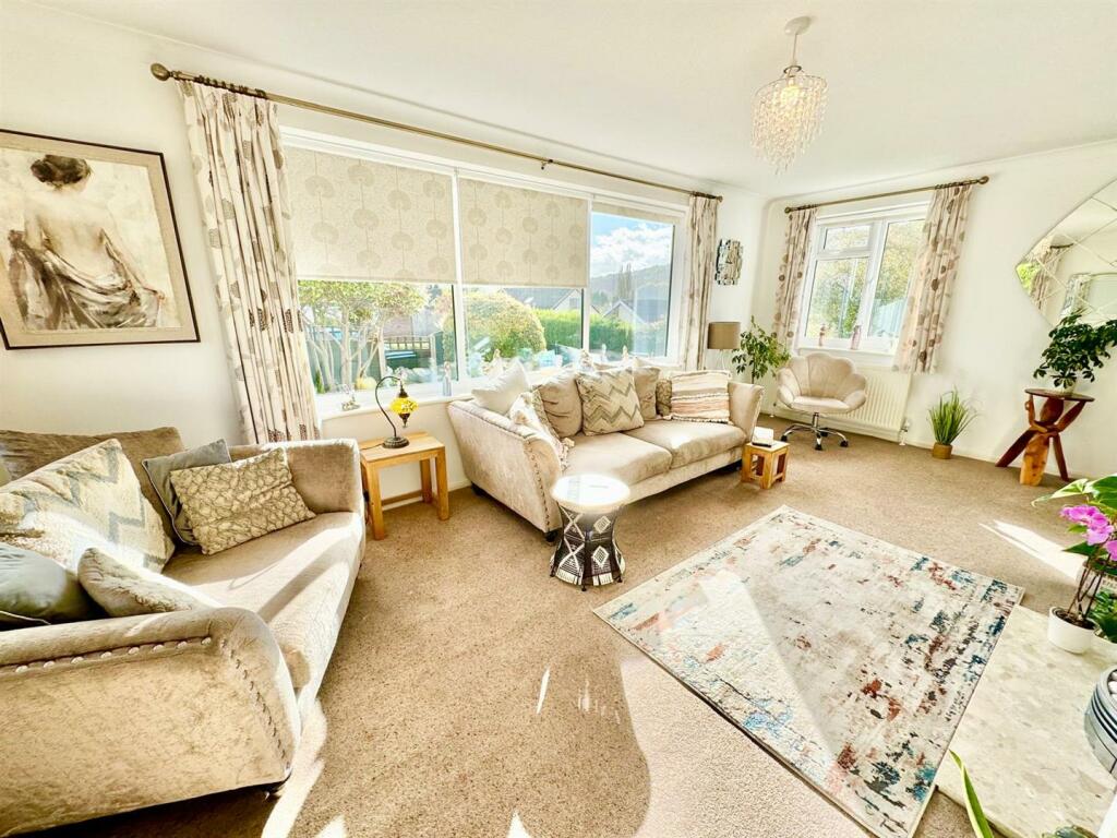 PHOTO-2024-10-30-18-09-09 (17).jpg