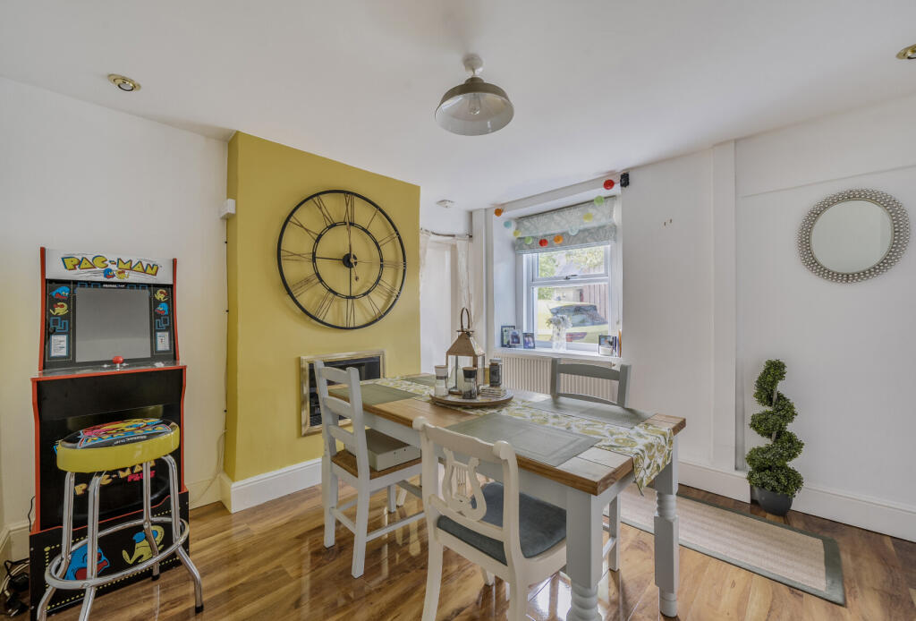 1350491-8-68c2f4d...