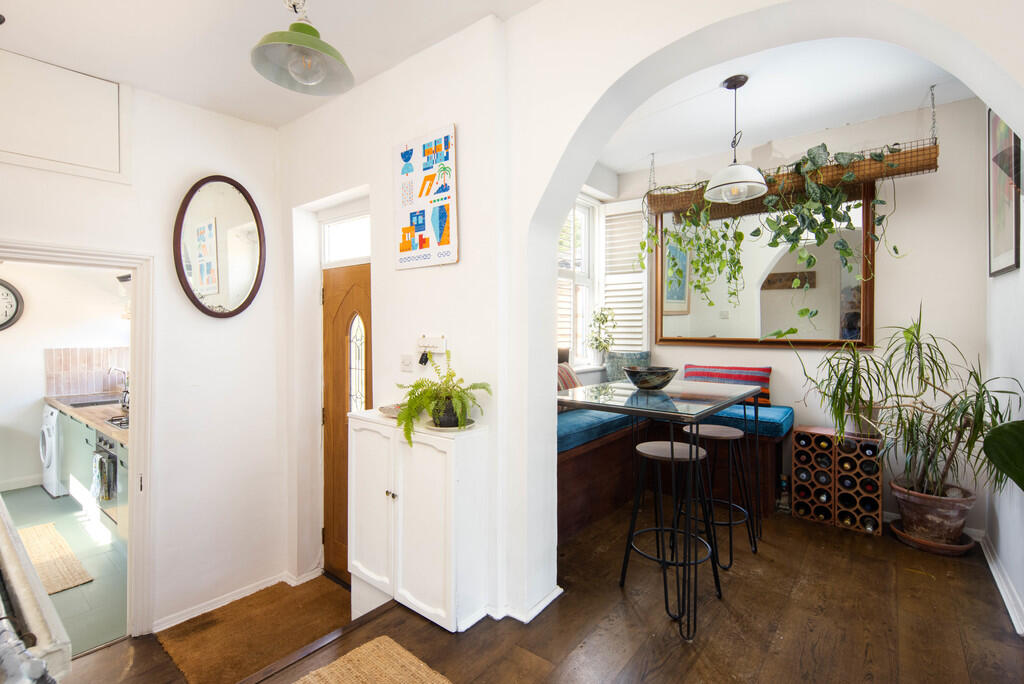 9_Dining Area