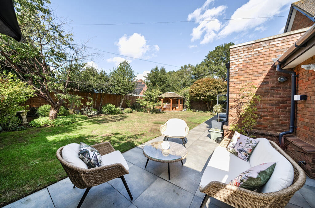 1348674-12-68bf10...