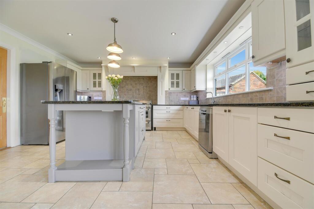 Kitchen diner