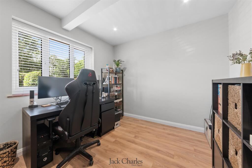 26 Riding Lane-21.jpg