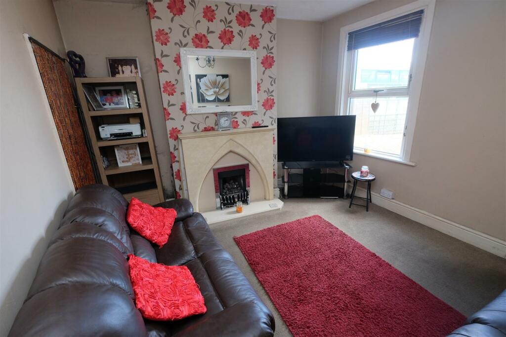 12 Hardy Road, Bedminster, Bristol BS3 2SN Freehol