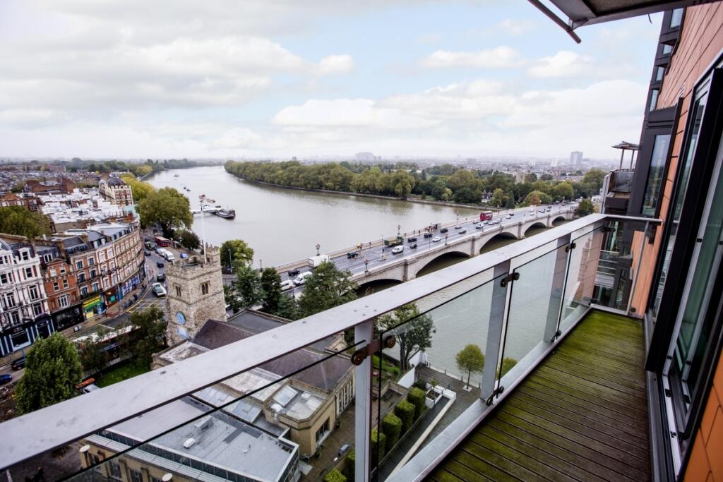 55-putney-wharf-t...