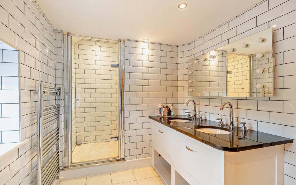 Ensuite Shower
