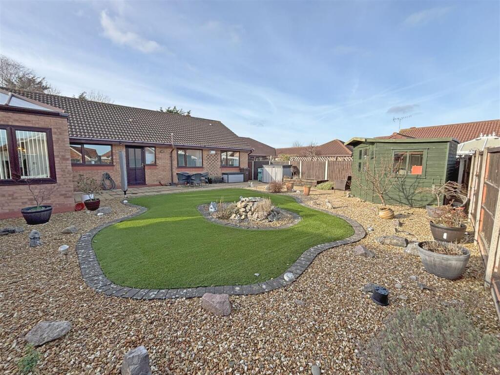 Garden V2.jpg
