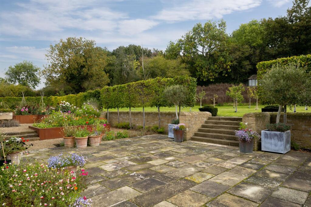 Garden Terrace