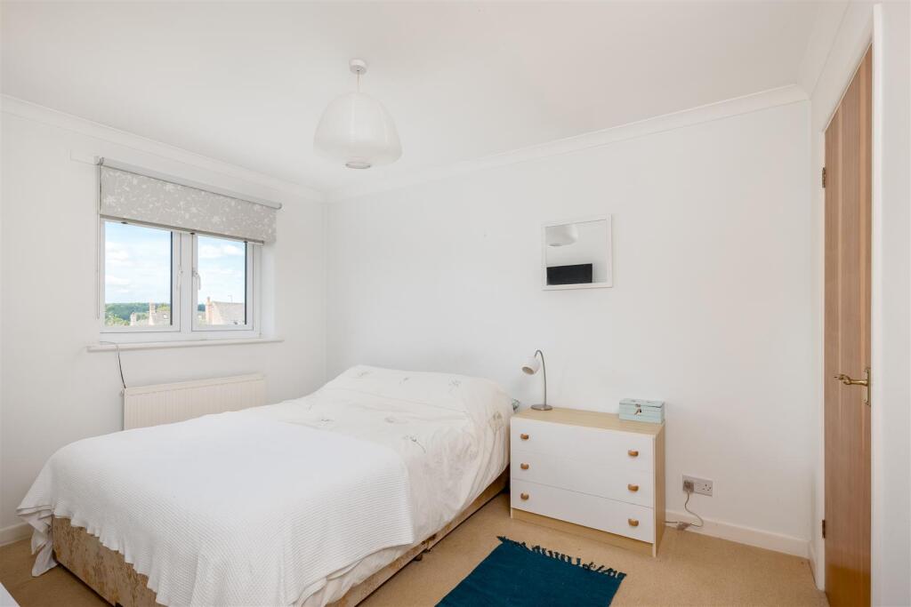 Homend Cottage 1684-8.jpg