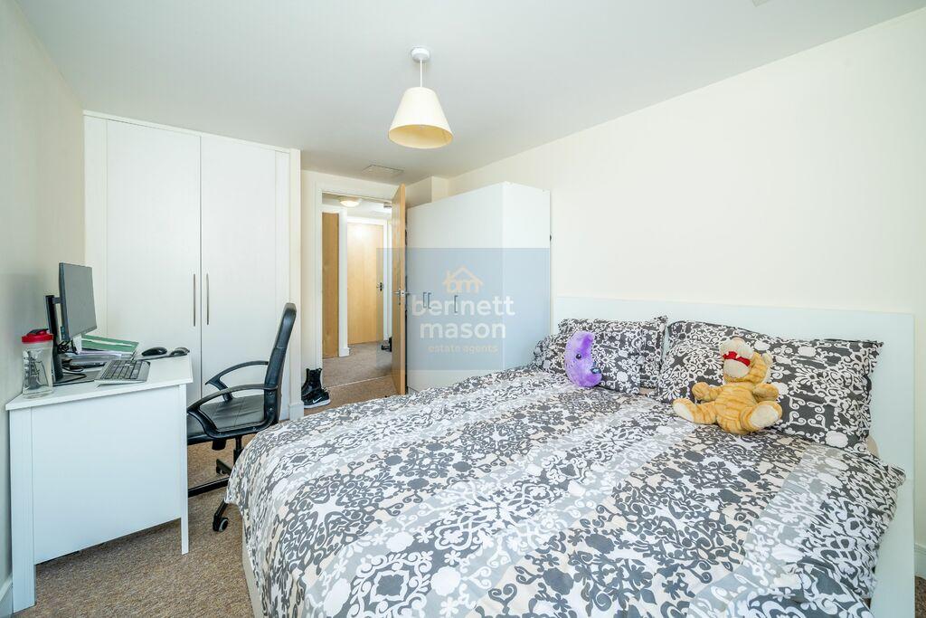 bed 1