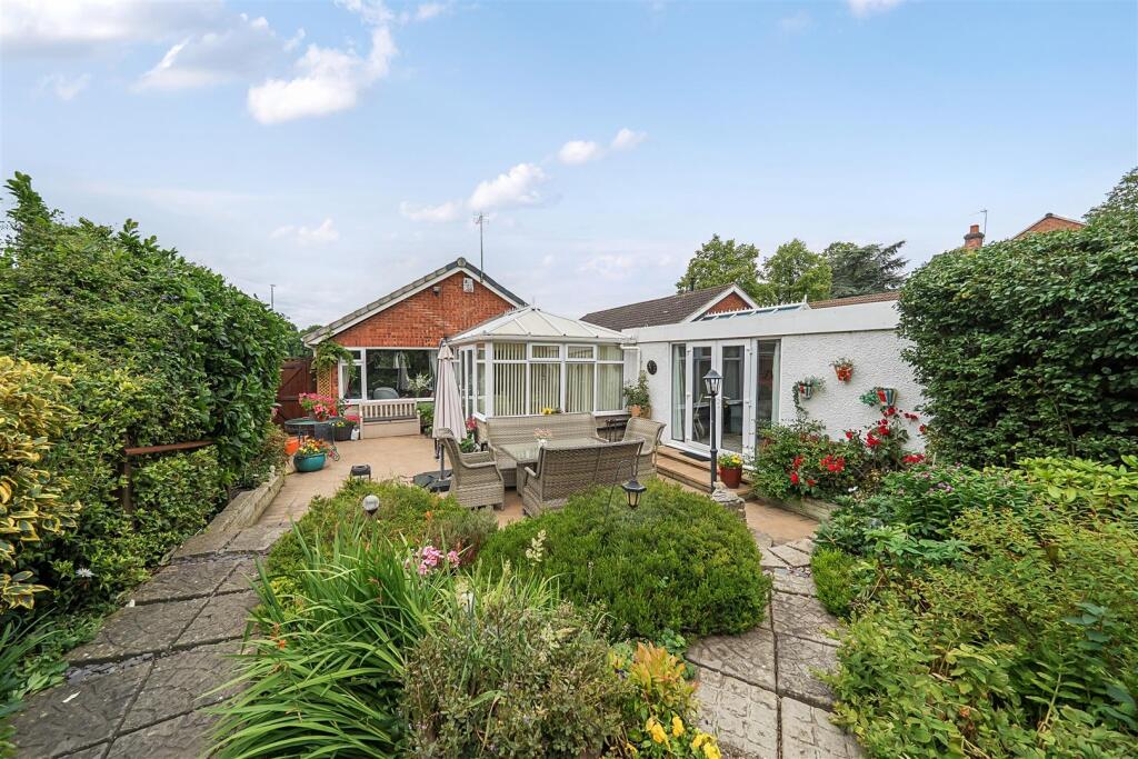 38 Bath Lane, Moira