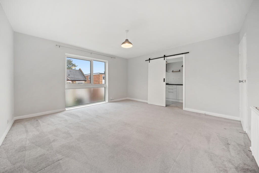 7 Shere Lodge 48 Harewood Road SW19 2HD-4