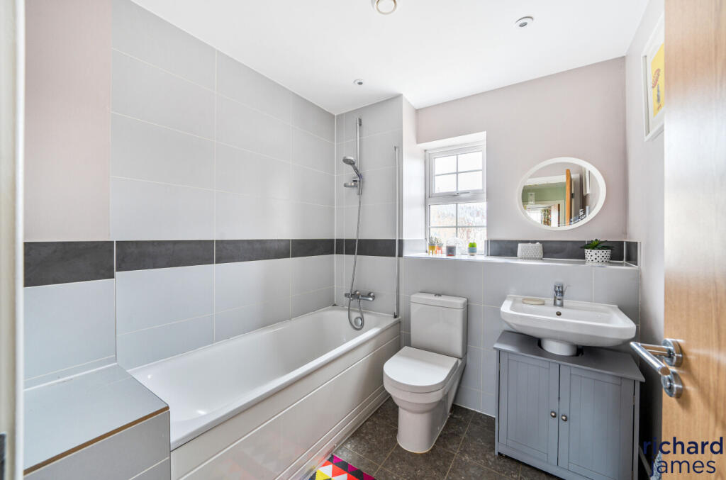 c485505fc7f241a5aa03f1b9f3cb3a16