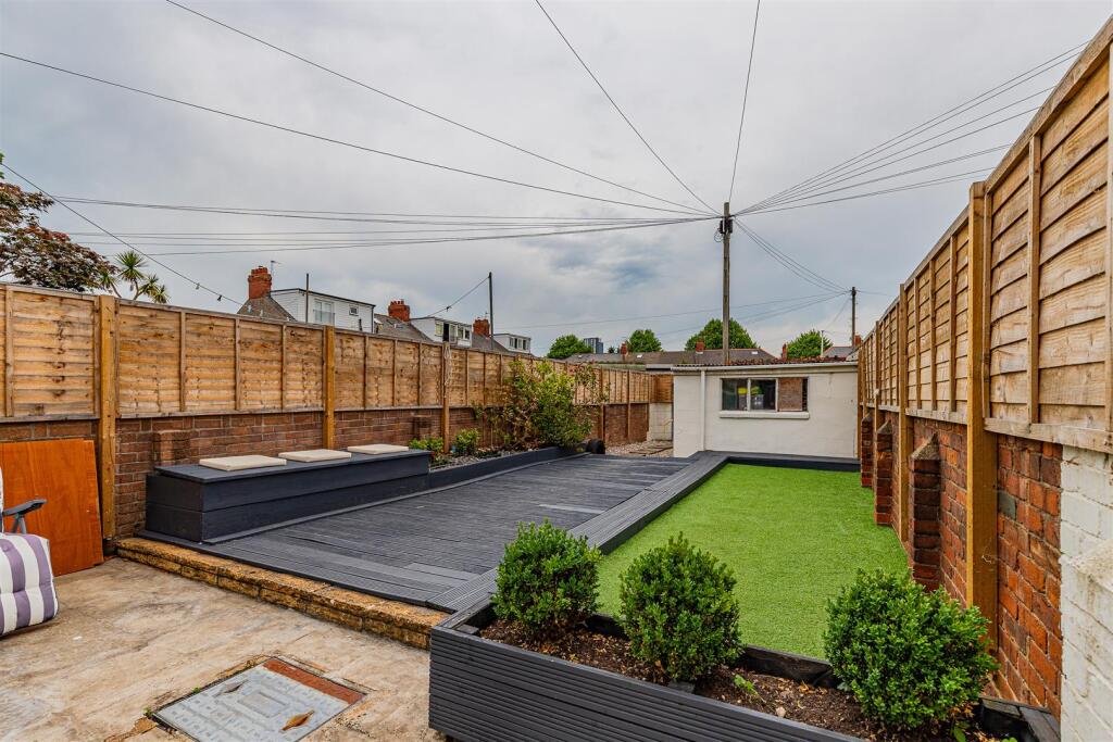 Corporation Road 163-3.jpg