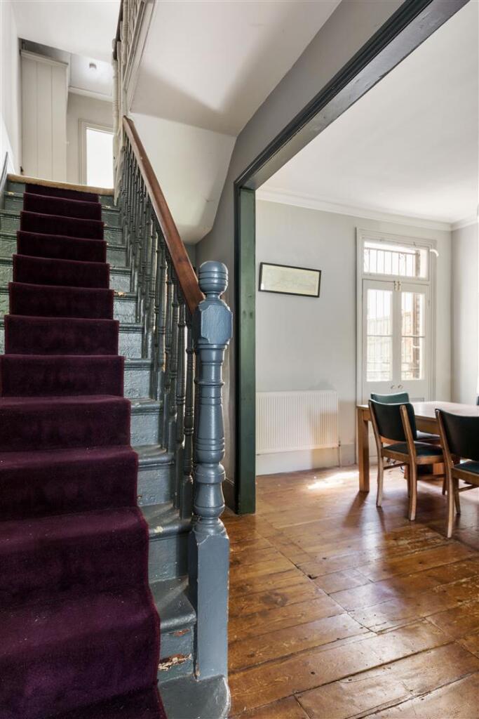 Pretoria Avenue, E17