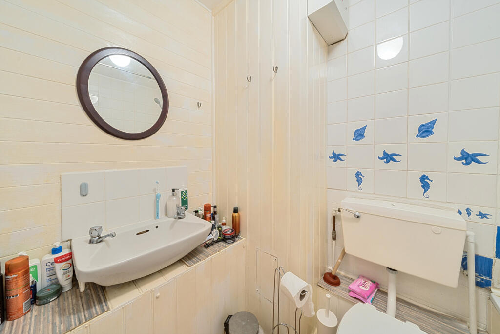 1299047-12-6835d0...